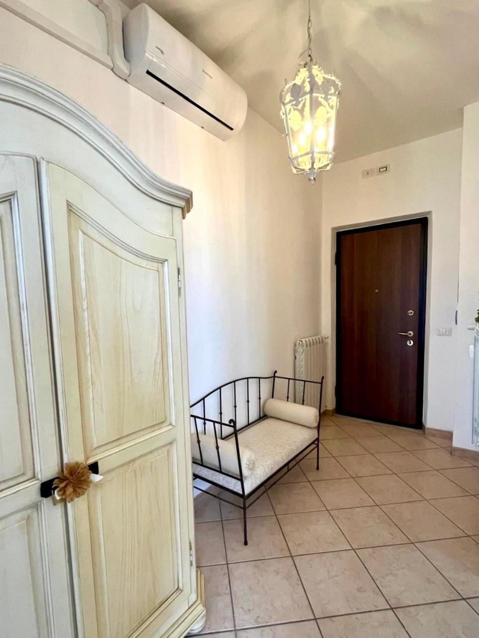 Appartamento Ciampino - Cavaliere Di Cuori Exterior foto